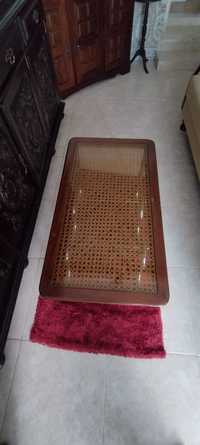 Vendo mesa de centro com vidro