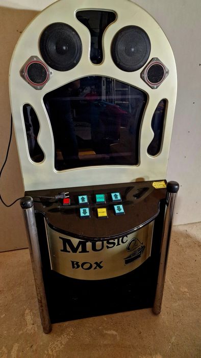 Szafa grająca Music Box