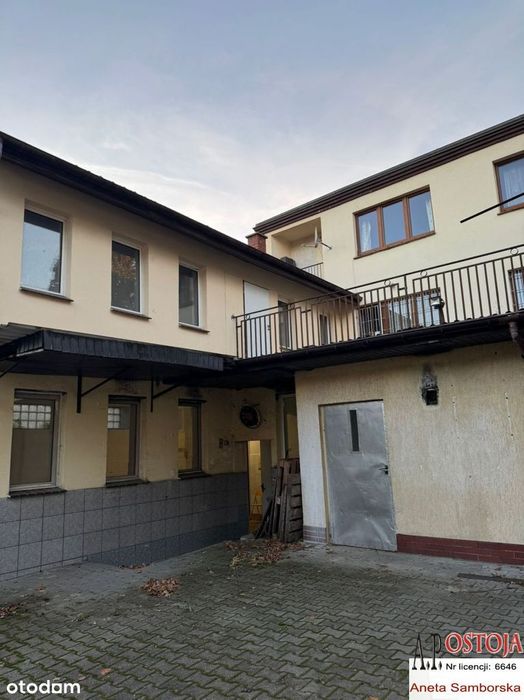 Oporów, budynek wolnostojacy z parkingiem!