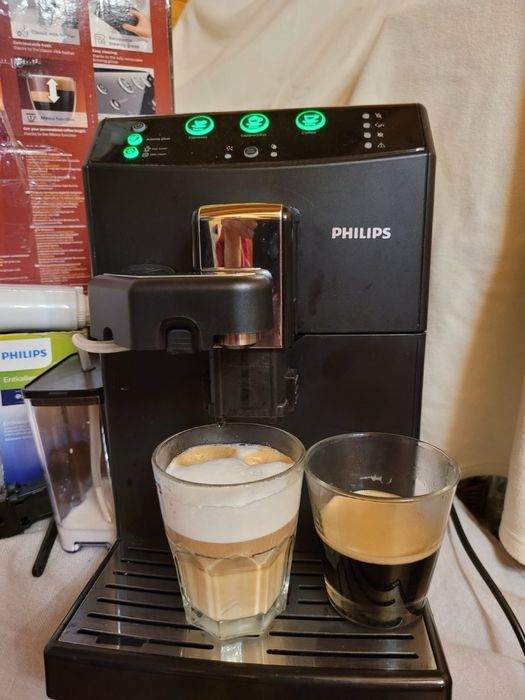 Кавоварка кавомашина Philips стан нововоі  з дому