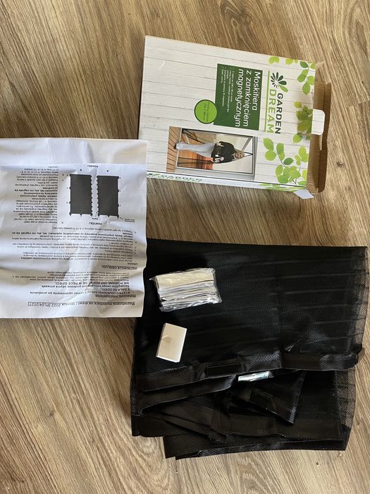 Moskitiera z zamknięciem magnetycznym