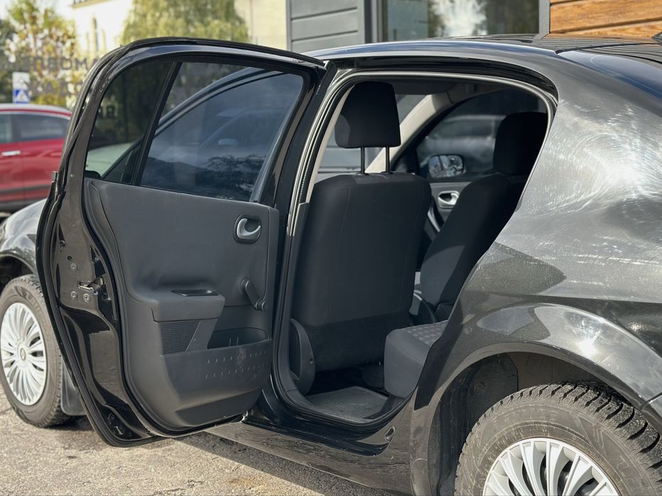 RENAULT MEGANE 2009 року, 1.4 газ/бензин, механіка, передній привід.