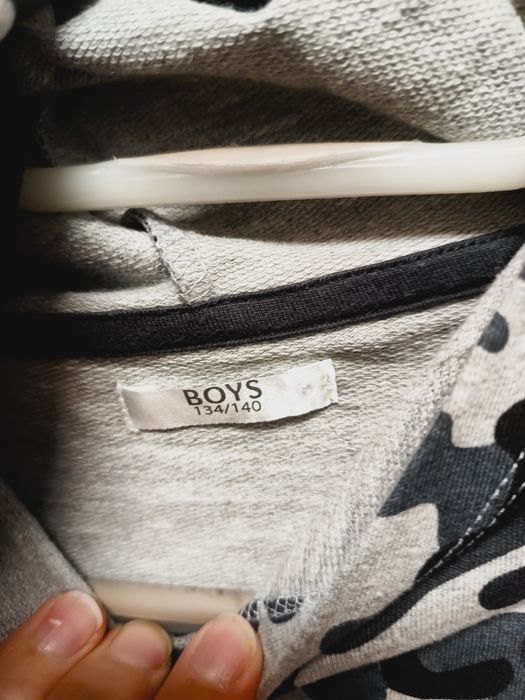 Koszulka z krótkim rękawem i kapturem 134/140