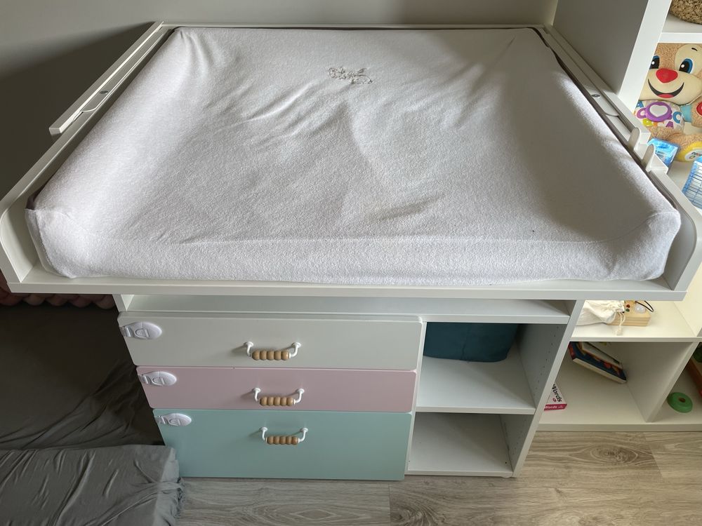Przewijak / biurko smastad ikea + gratisy / stół do przewijania