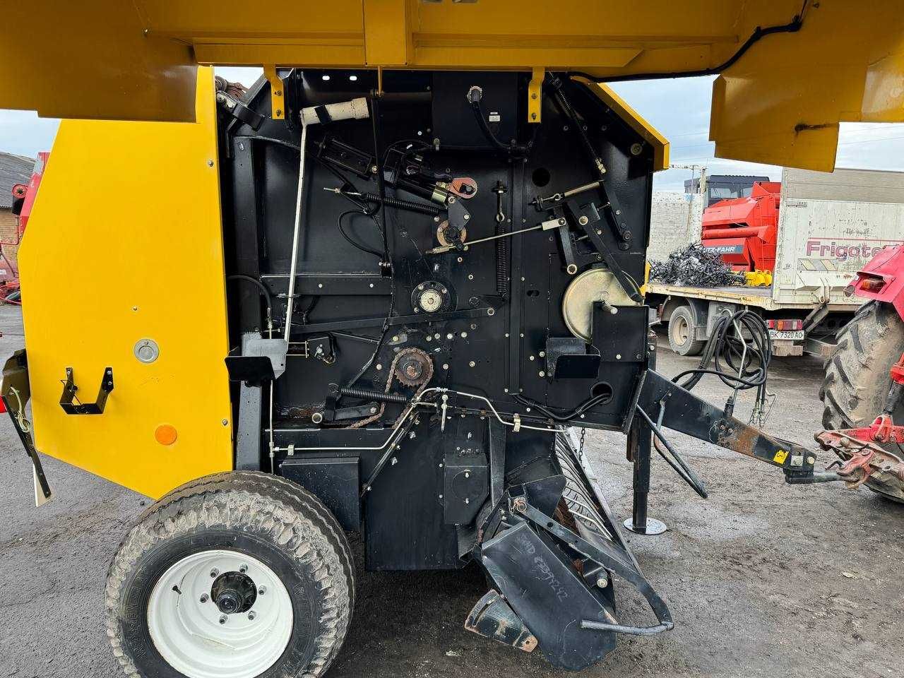 Пресс-подборщик, прес підбирач рулонний NewHolland BR560A як новий!