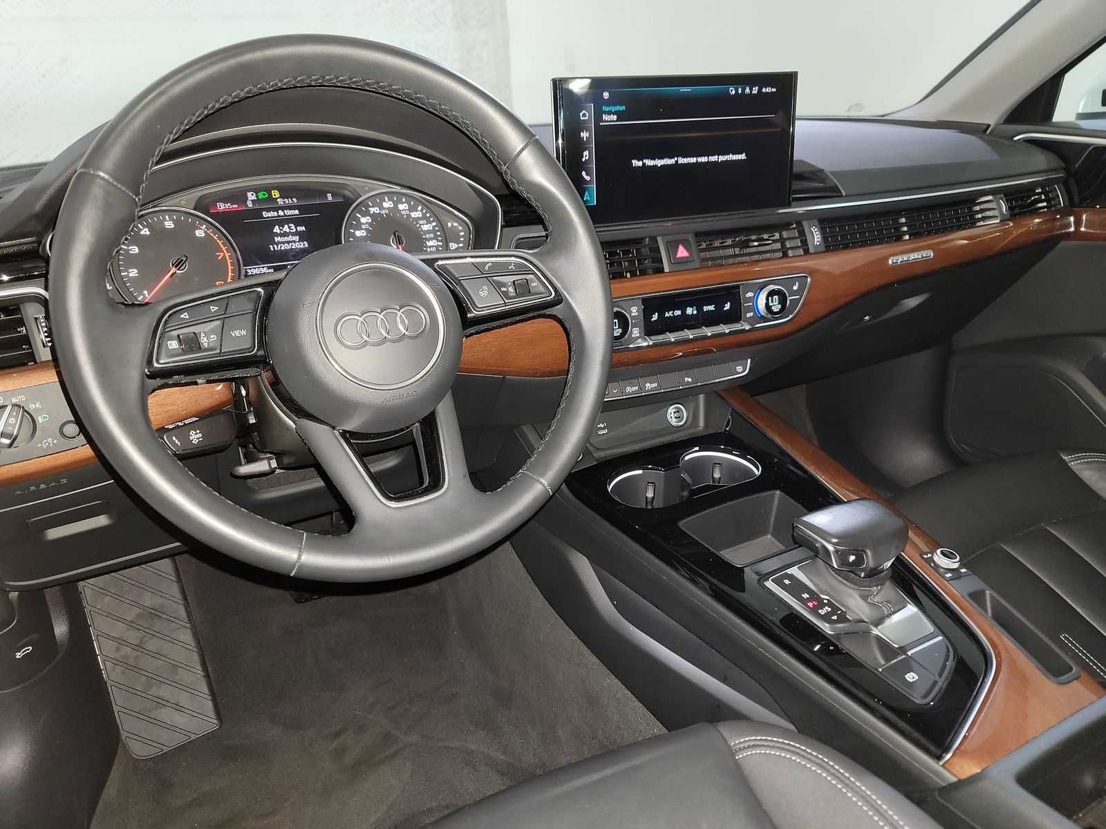 Audi A4 PREMIUM 2022 року