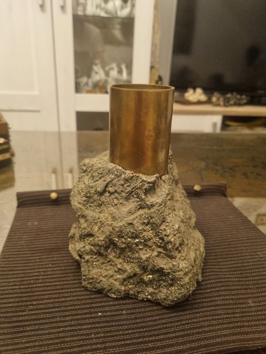 Piryt/brąz minimalistyczny świecznik Saulo/Norwegia