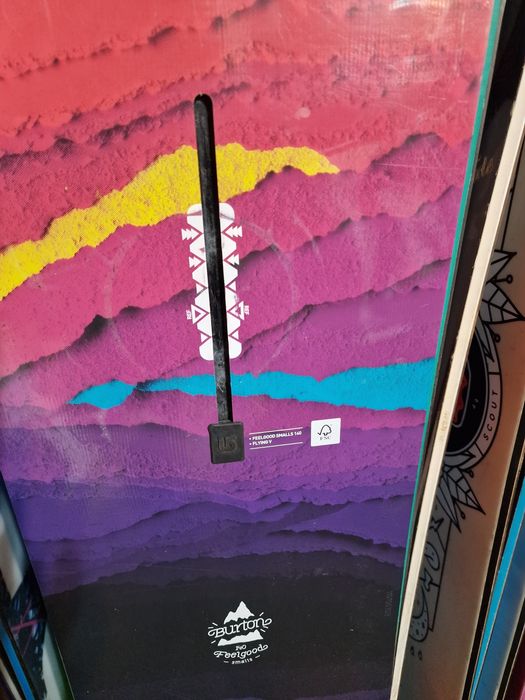 Deska snowboardowa Burton Feelgood smalls 140 cm snowboard