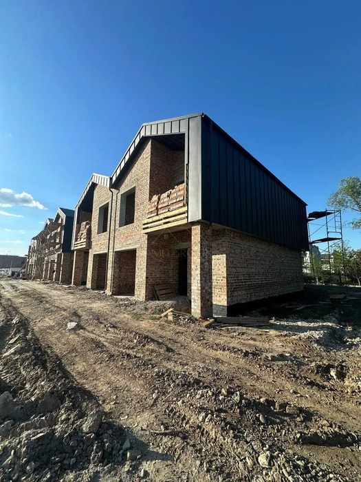 АКЦІЯ! Дуплекс 126м2 / Крихівці / ділянка + гараж / міські комунікації