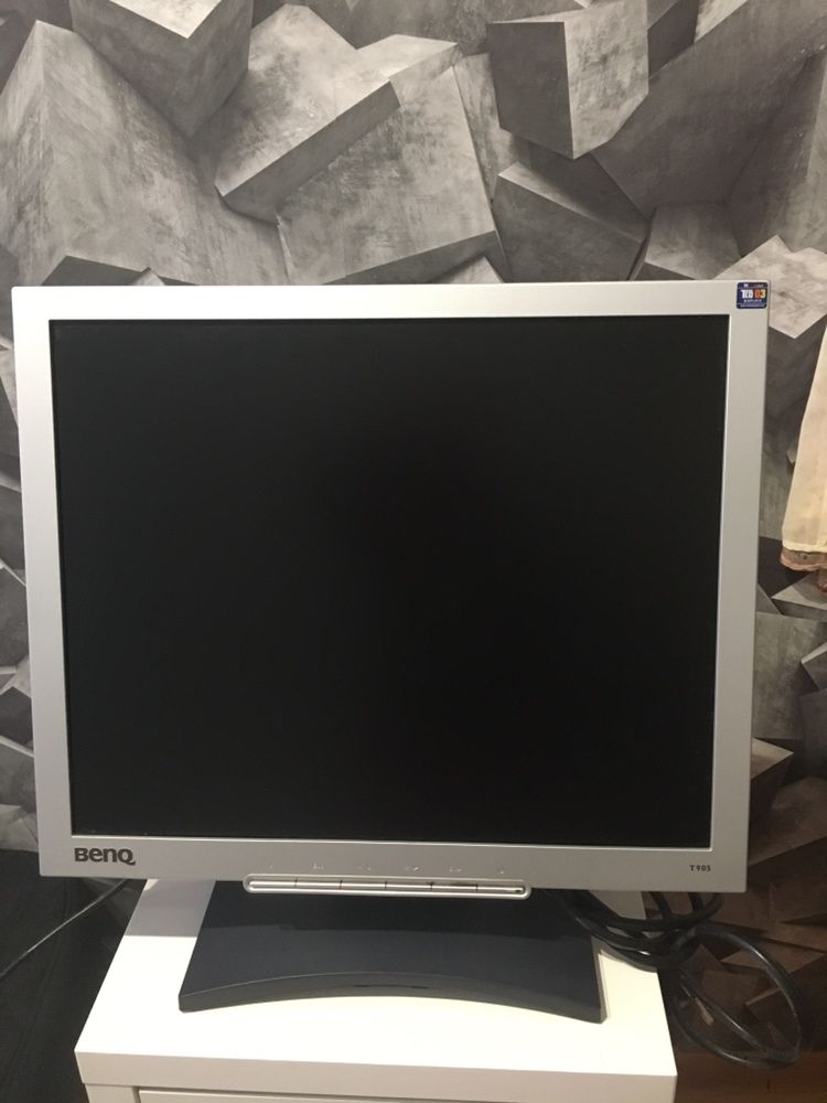 Monitor BenQ LCD 19" klawiatura gratis