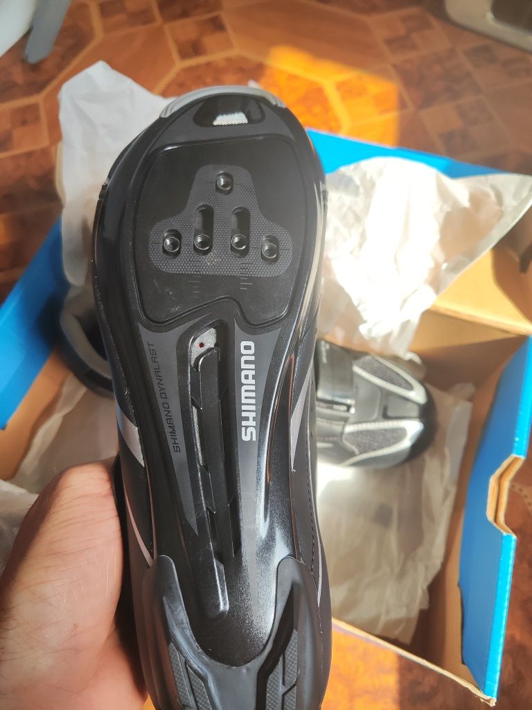Продам велотуфли Shimano SH-R078l шоссе