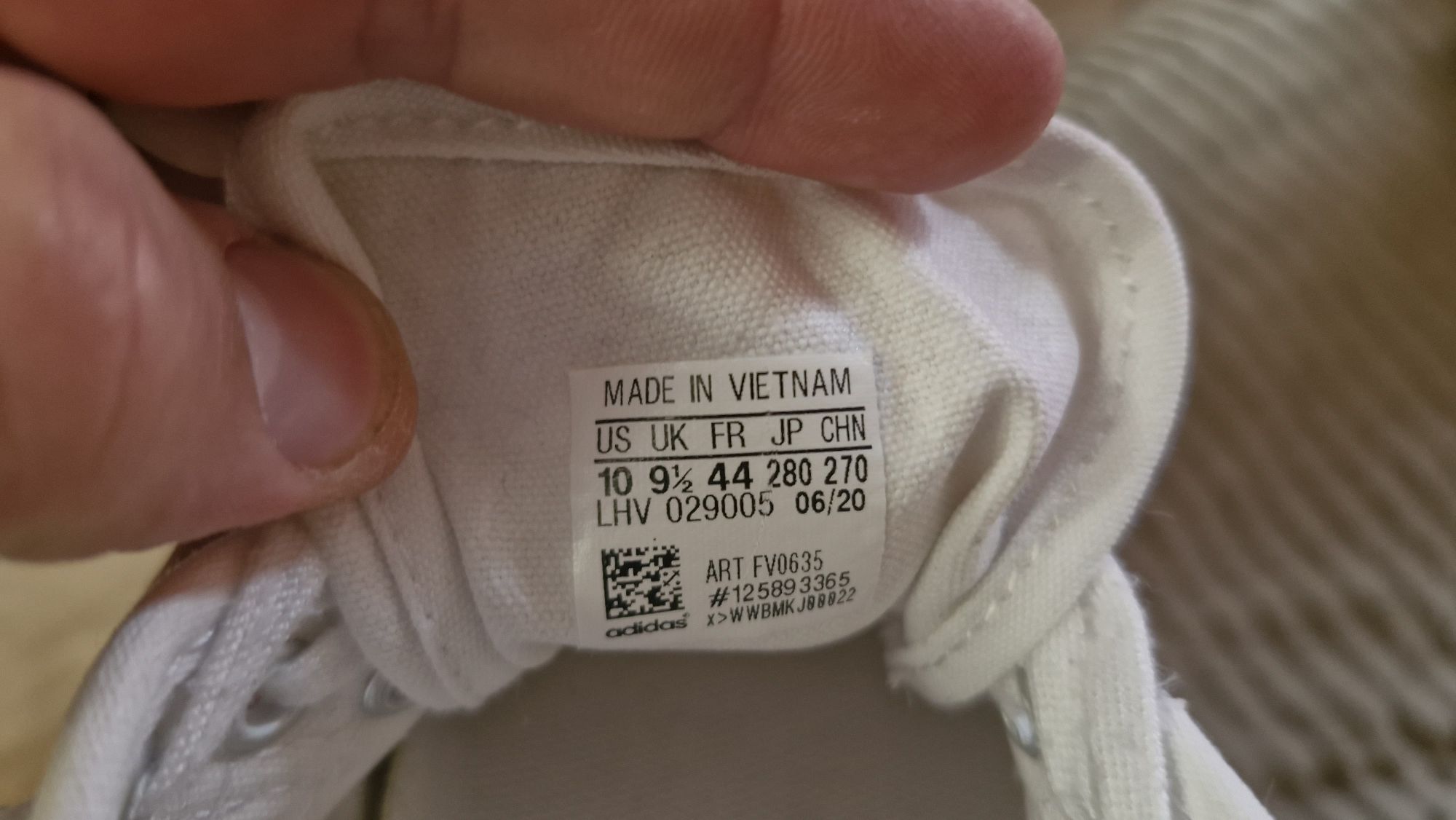 Білі кеди Adidas.Розмір 42.5