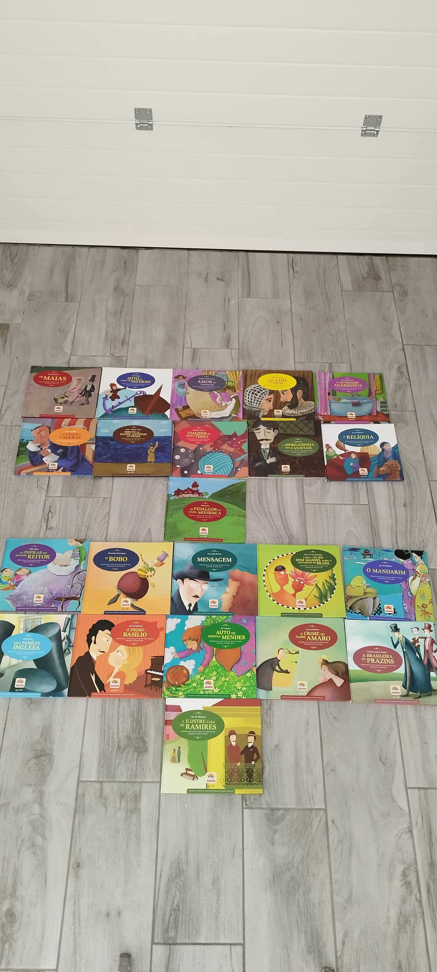 várias coleções de livros infantis didáticos