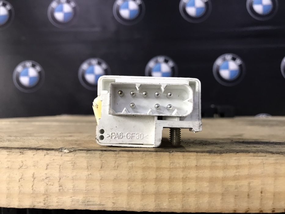 Реле свечей накала BMW Е46 Е39 SiEMENS М51 М57 М47 TDS БМВ 664 919 473