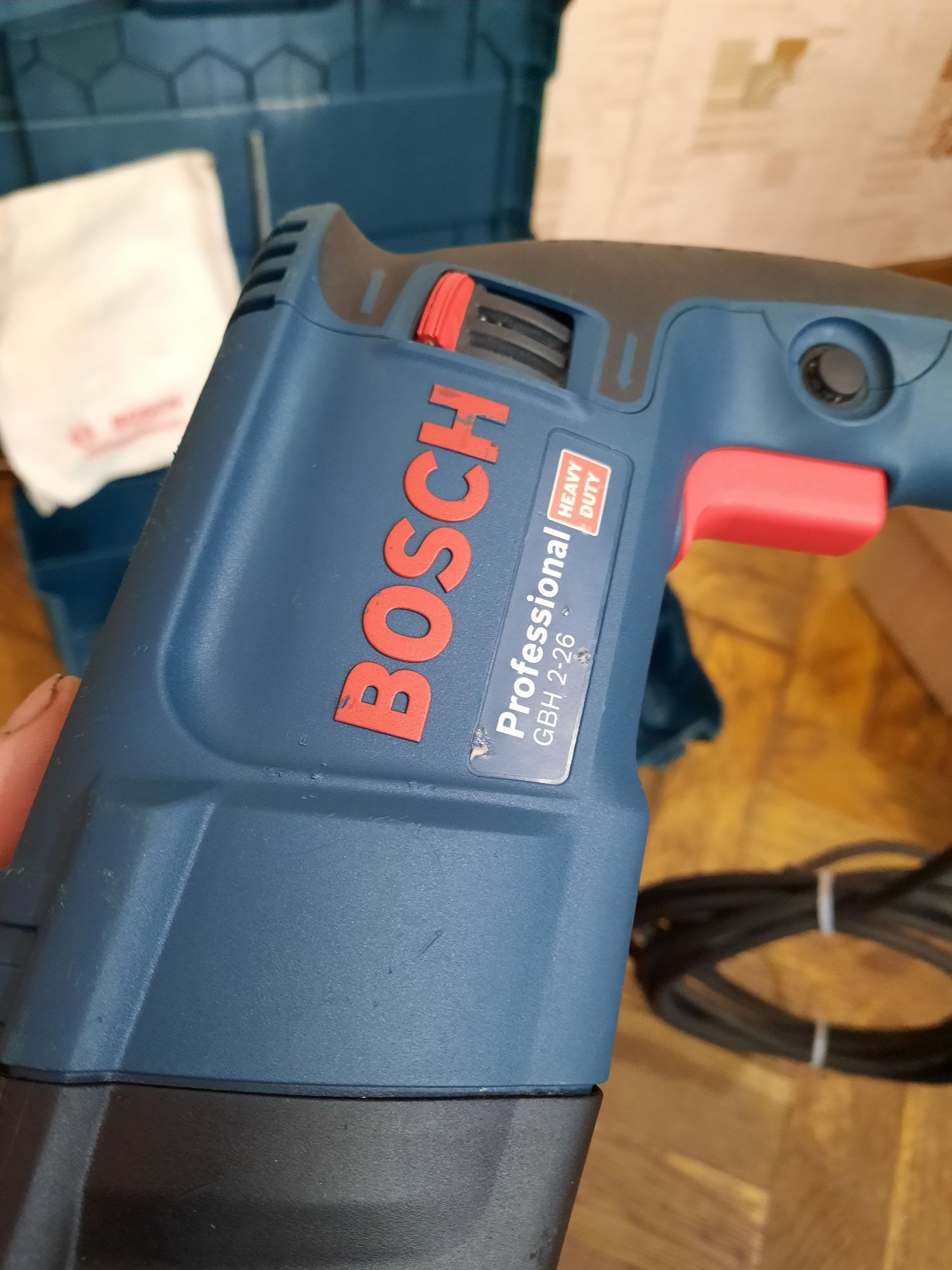 100% оригінал(2021)!!Перфоратор BOSCH GBH 2-26,830w,2.7j