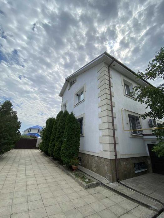 Продам шикарный дом район Горбаневка