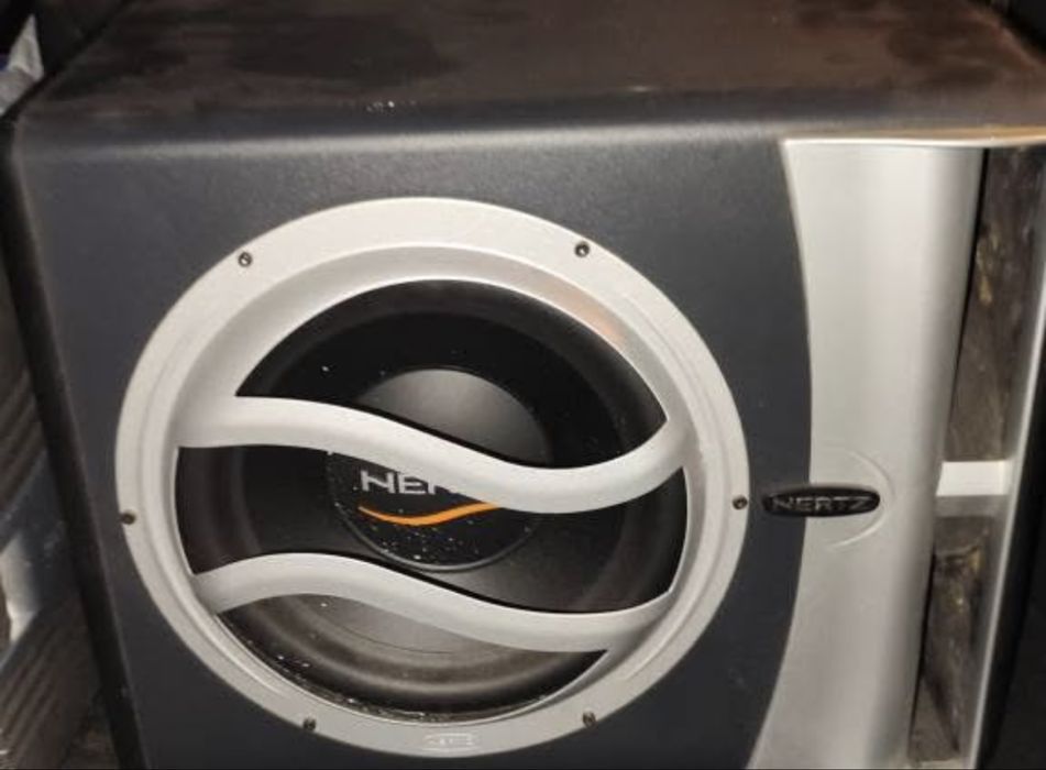 Subwoofer da HERTZ de 400w
