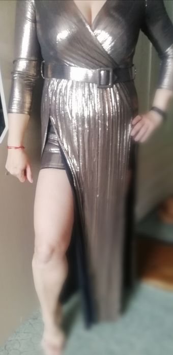 Efektowna i piękna  suknia