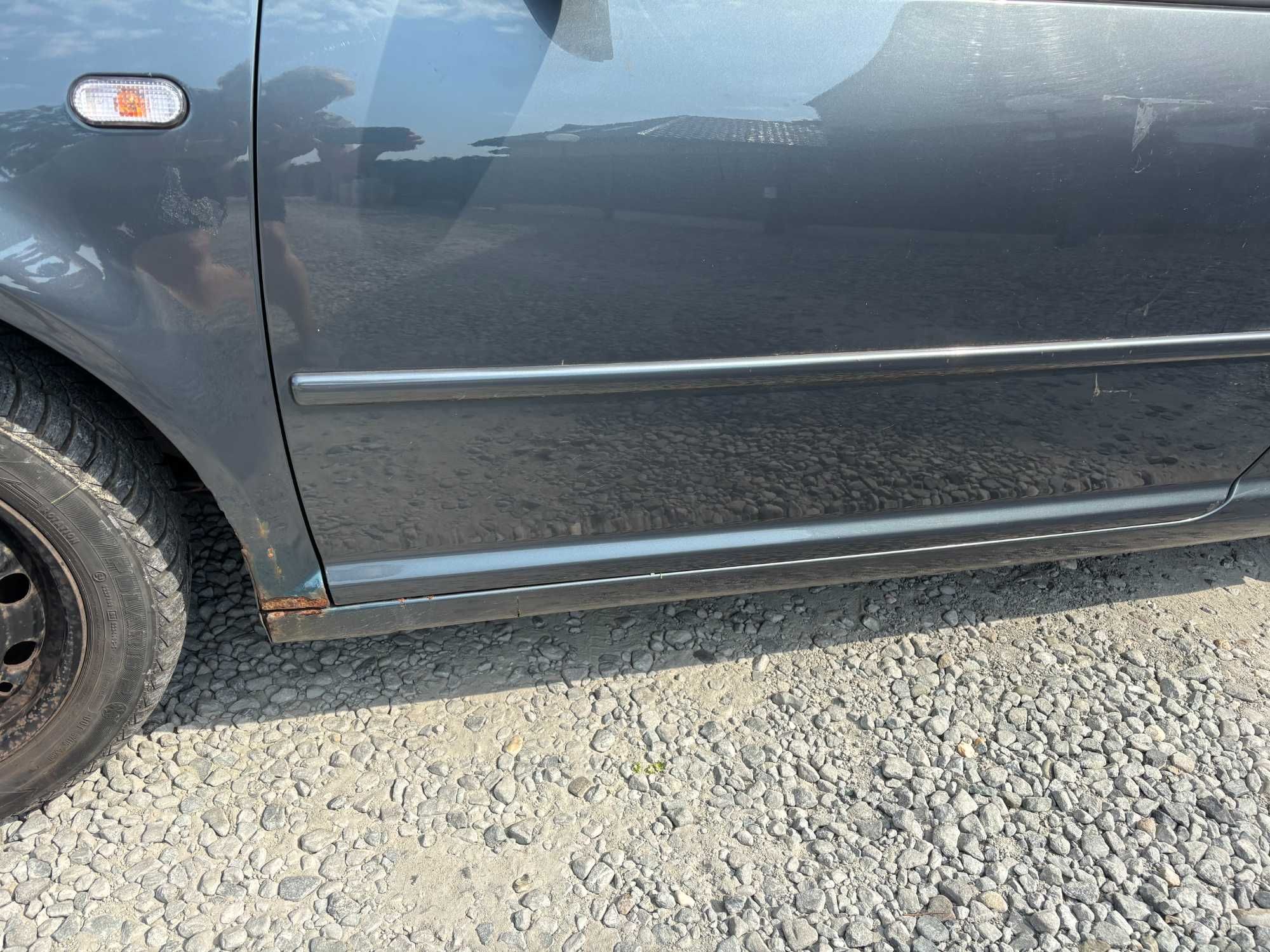 Sprzedam samochód  Volkswagen Golf IV  1.6 SR z gazem
