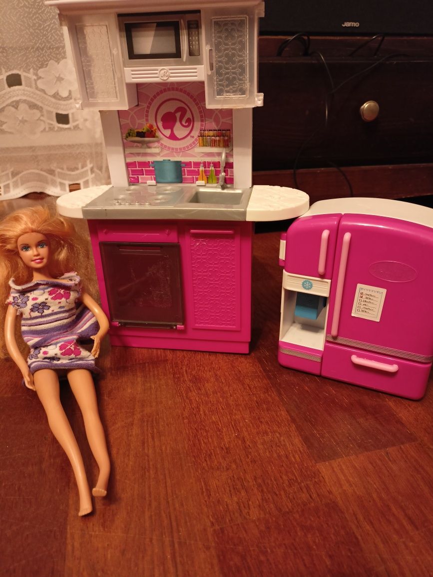 Kuchnia plus lalka barbie Mattel