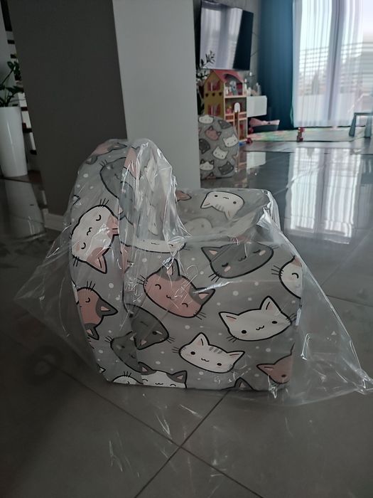 Fotelik pufa siedzisko dla dziecka