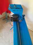 Máquina de partir e calibrar amendoa