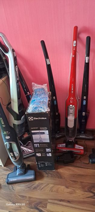 Продам аккумуляторный пылесос Bosch 18 вольт