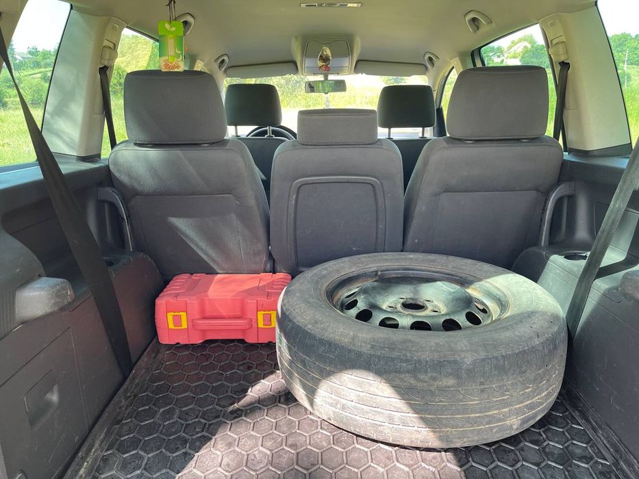 Продам Volkswagen Touran 2004 год