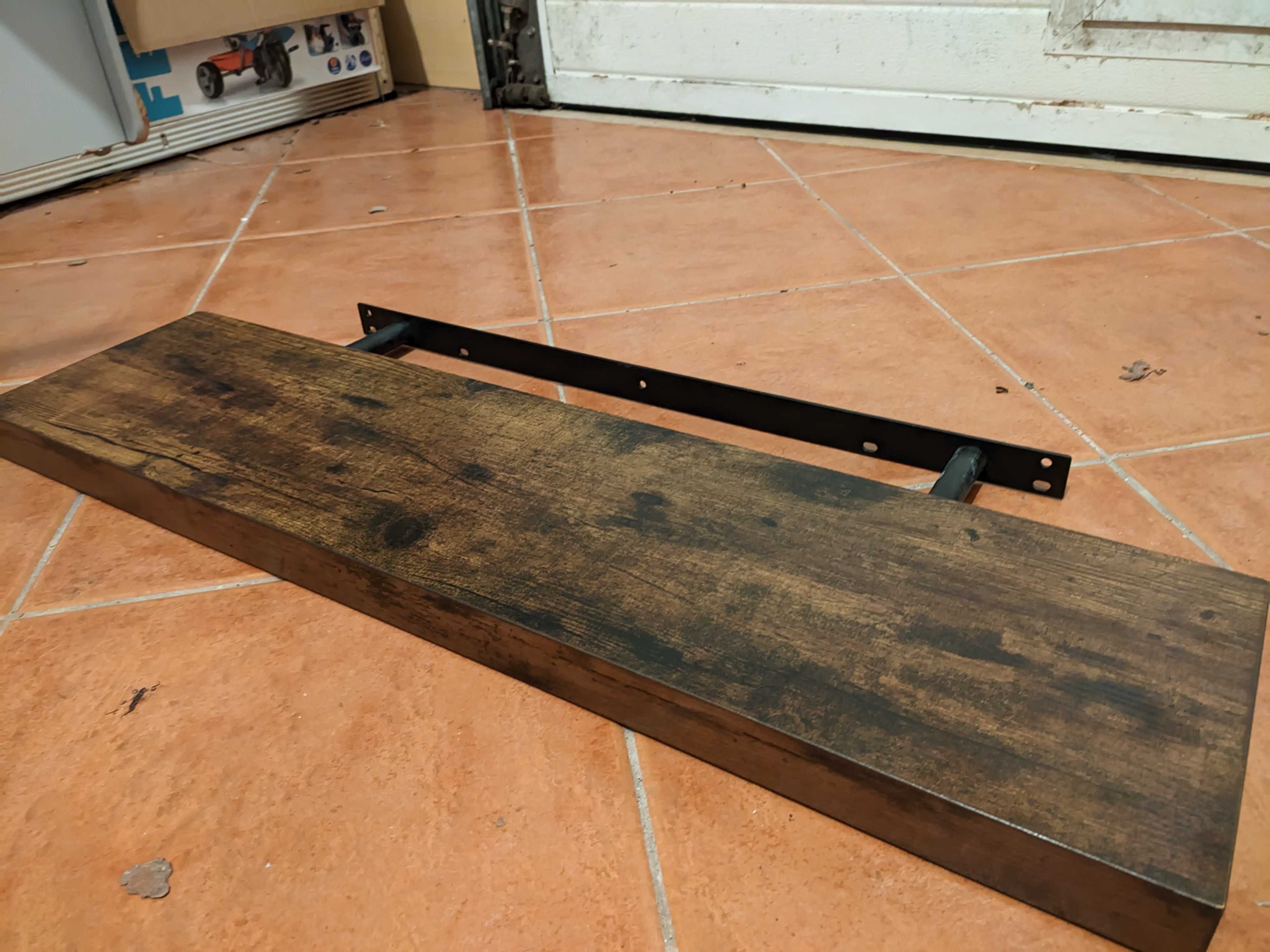 Prateleira de parede castanho rústico