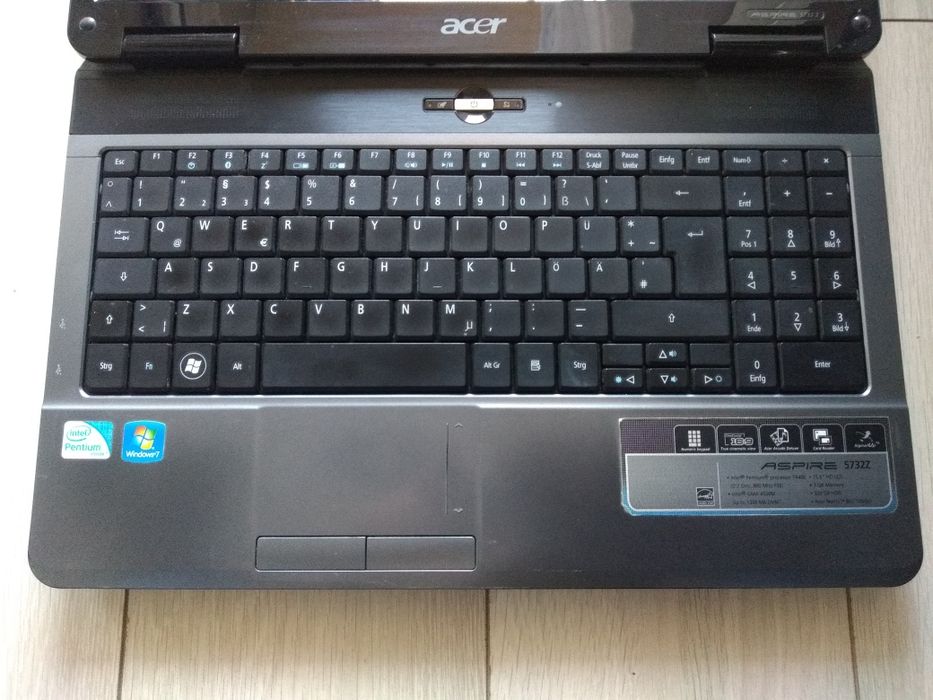Retro laptop z zasilaczem