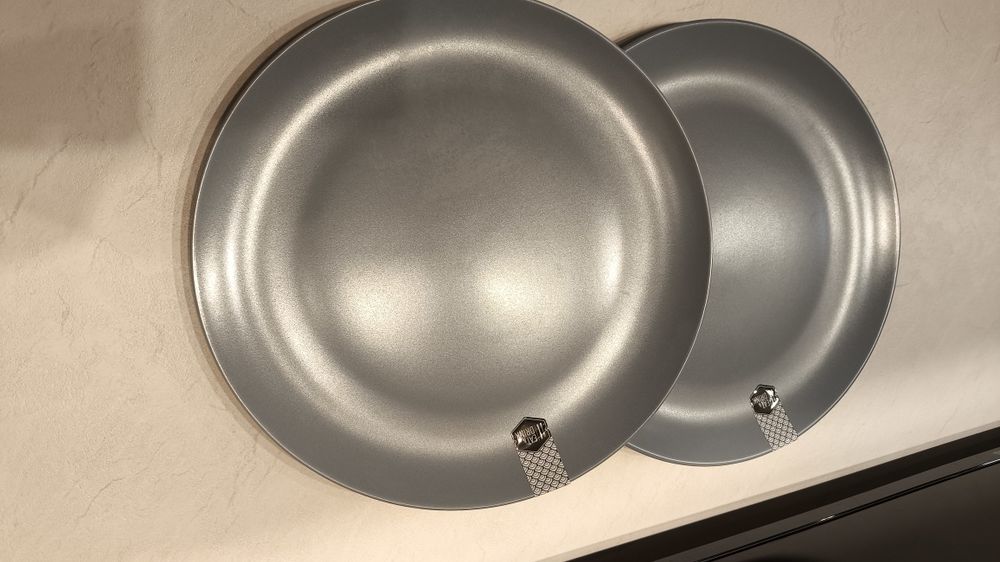 Продам новые тарелки