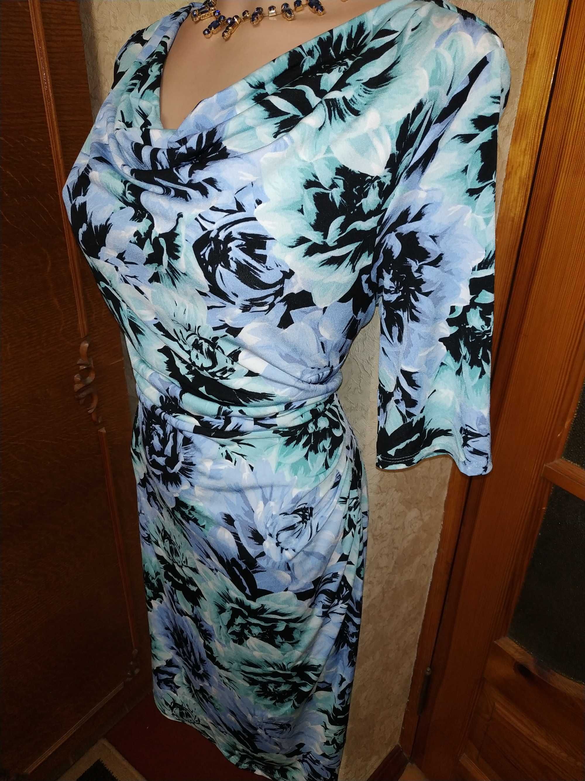 Сочное платье миди в цветочный принт David Emanuel uk 16 на укр.48-50