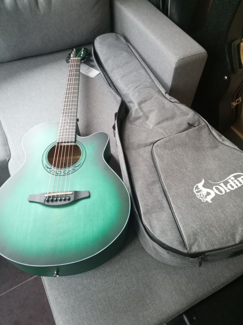 Gitara akustyczna