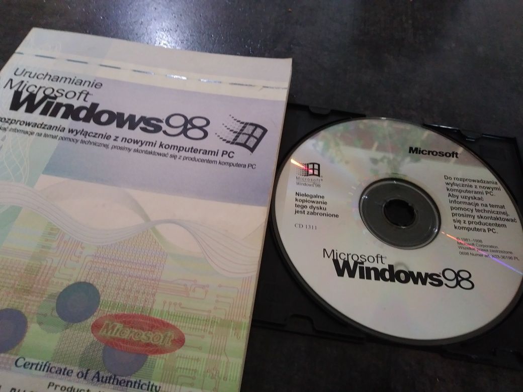 Windows 98 oryginał z książką!!!
