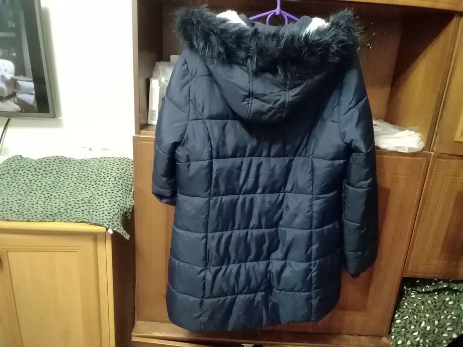 Продам синюю зимнюю длинную курточку