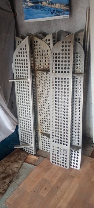 Решітка нержавійки товстостіна