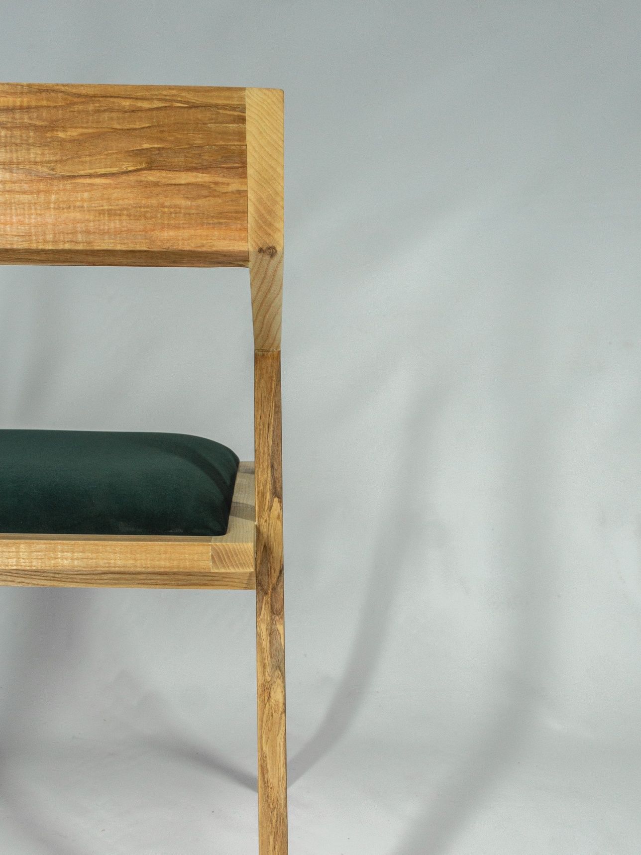 Стілець - крісло для кухні дерев'яне м'яке з ясена або дуба