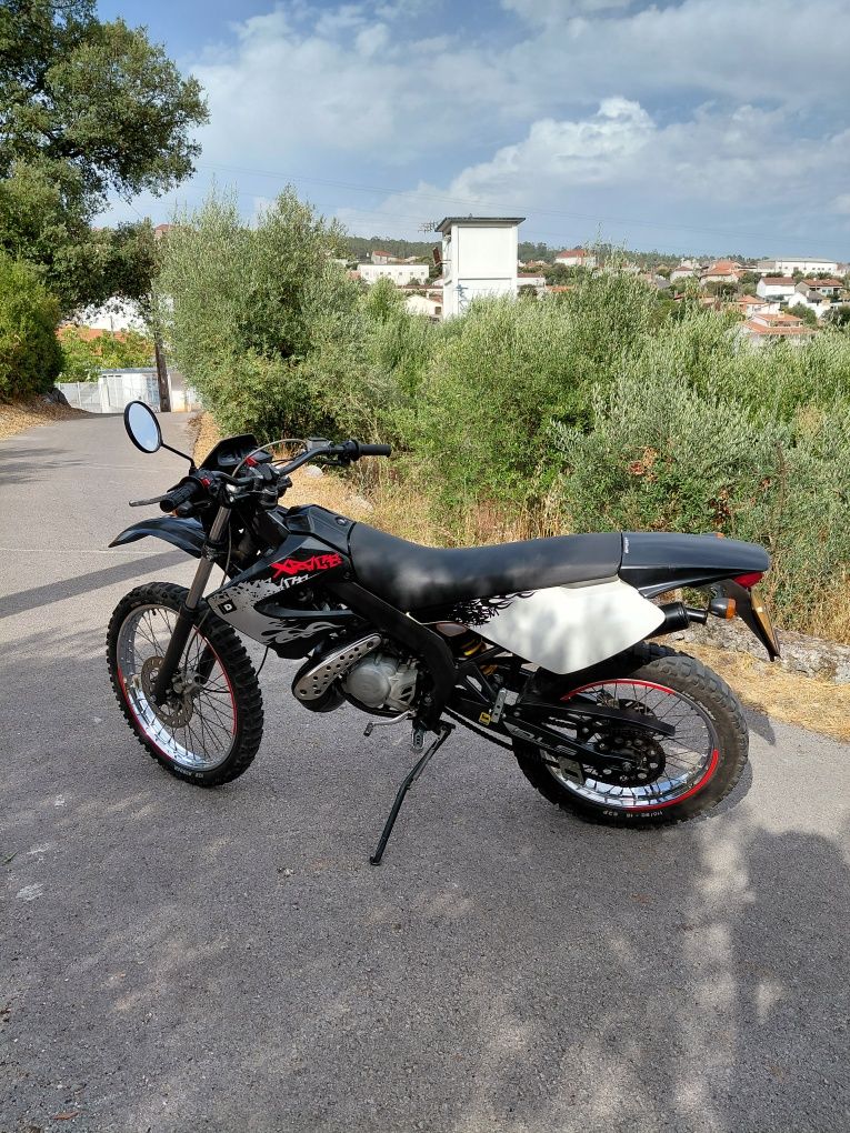 Derbi senda 50 r 2011