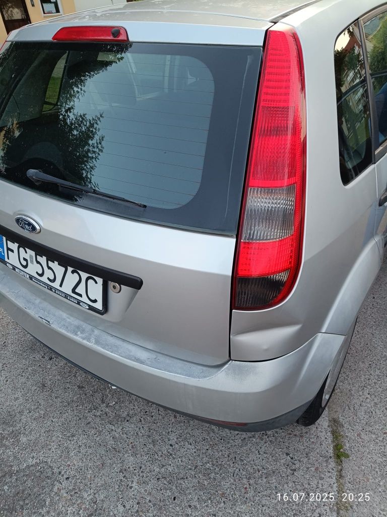 Ford fiesta MK6 2004