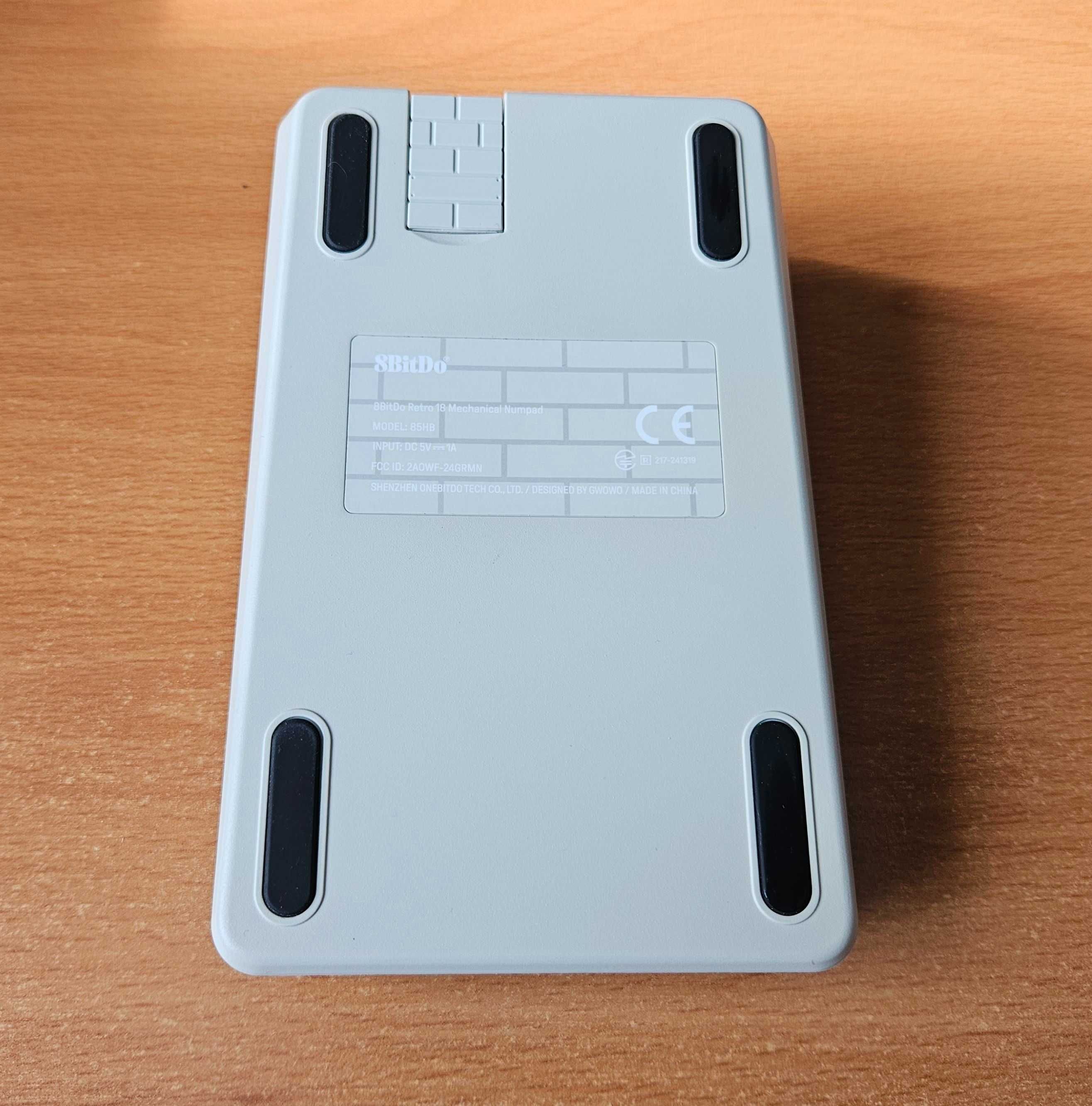 8BitDo Retro 18 Mechanical Numpad - M Edition 2.4G/USB/Bluetooth
