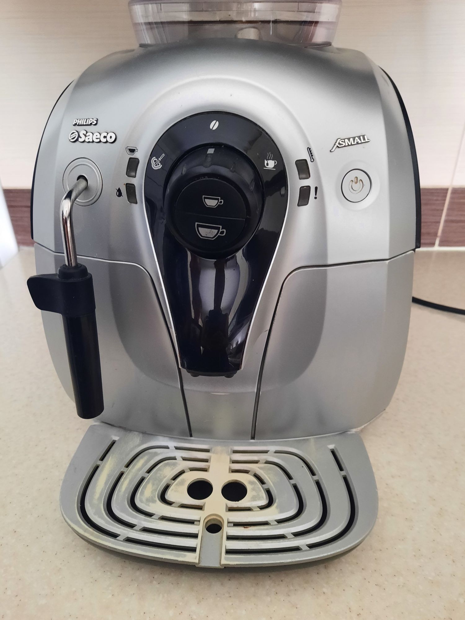 Ekspress do kawy Saeco HD8745 uszkodzony