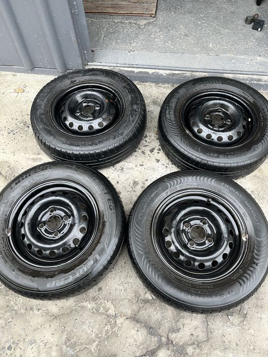 Диски ланос з резиною nokian за 4 шт