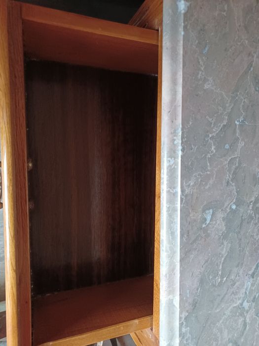 Várias mesinhas de cabeceira