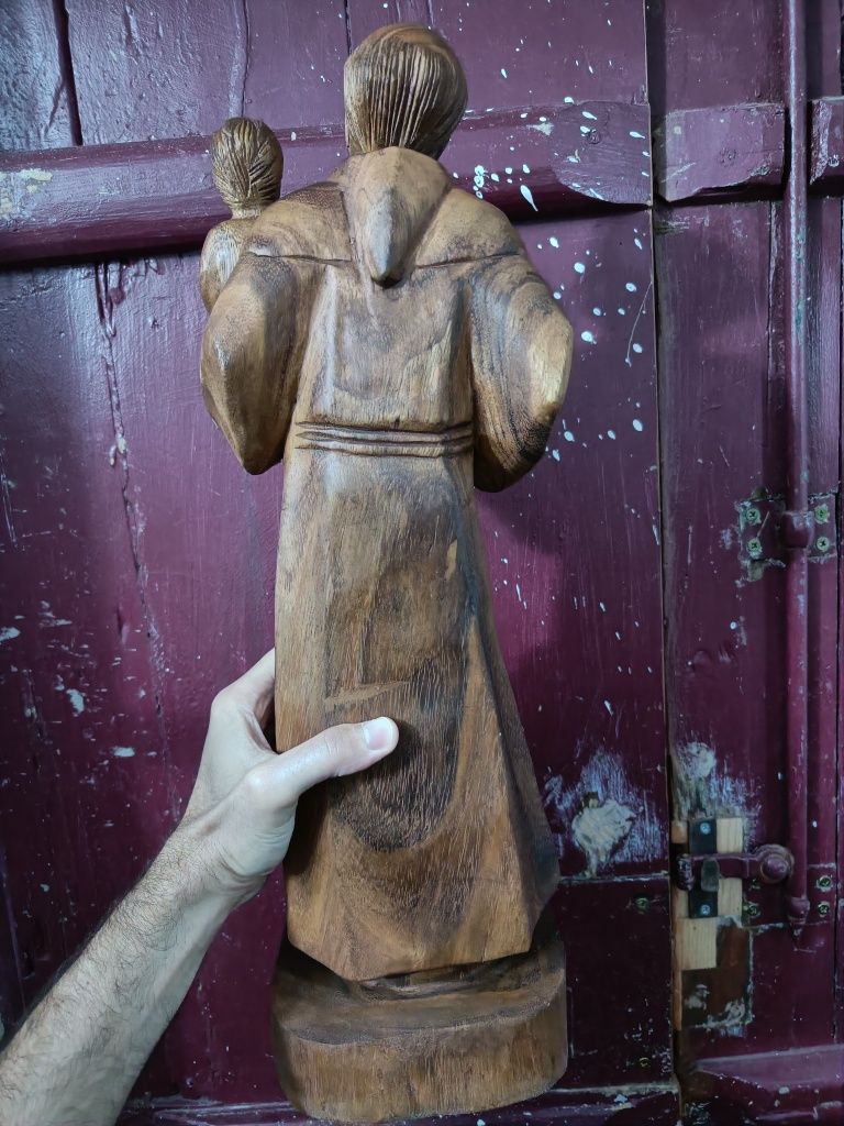 Santo António em madeira exótica