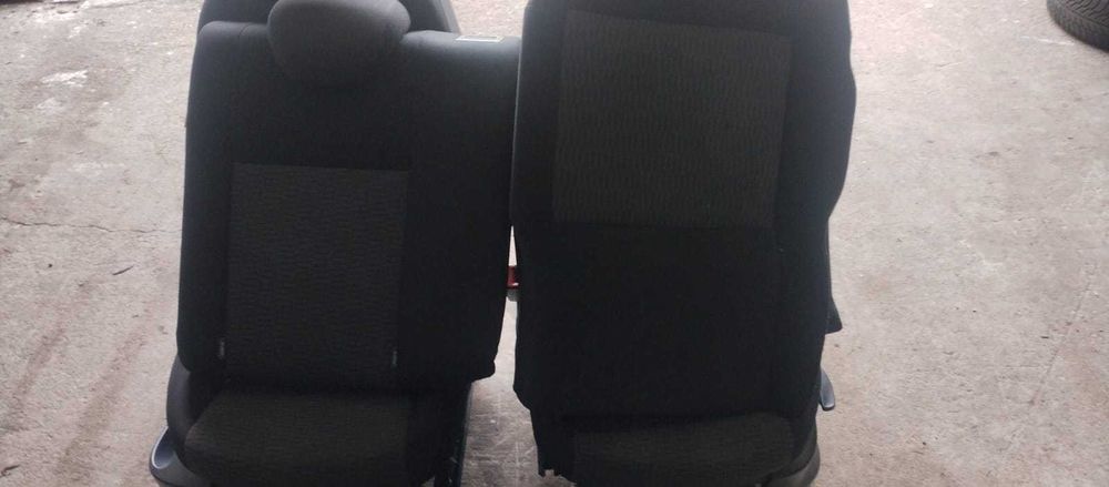 Komplet siedzeń, foteli przednich, kanapa Seat ibiza 6J 5 Drzwi