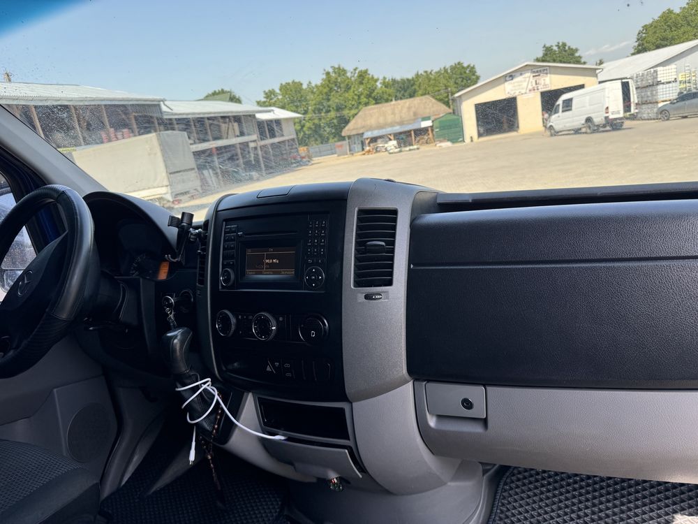 Продається sprinter 313