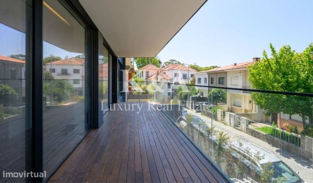 Apartamento T4 com  acabamentos de luxo.