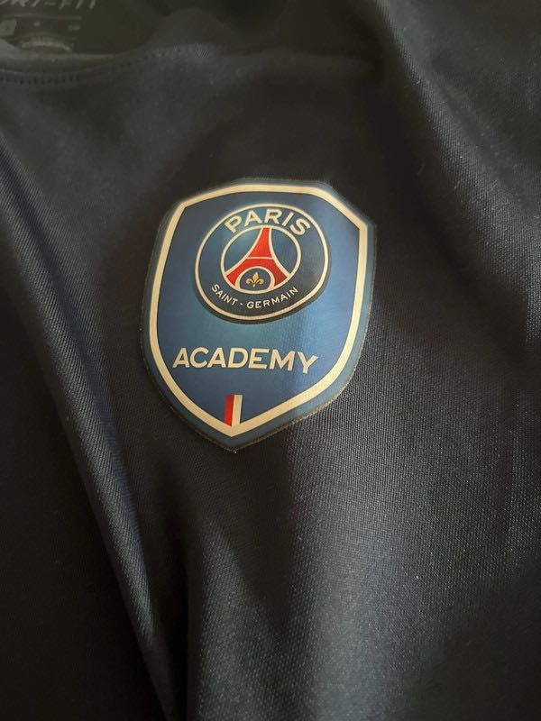 Camisola oficial Nike PSG Academy Trainer – Tamanho S – Manga curta