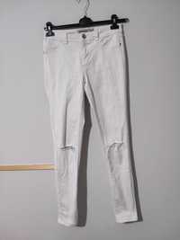Białe jeansy  rozm M