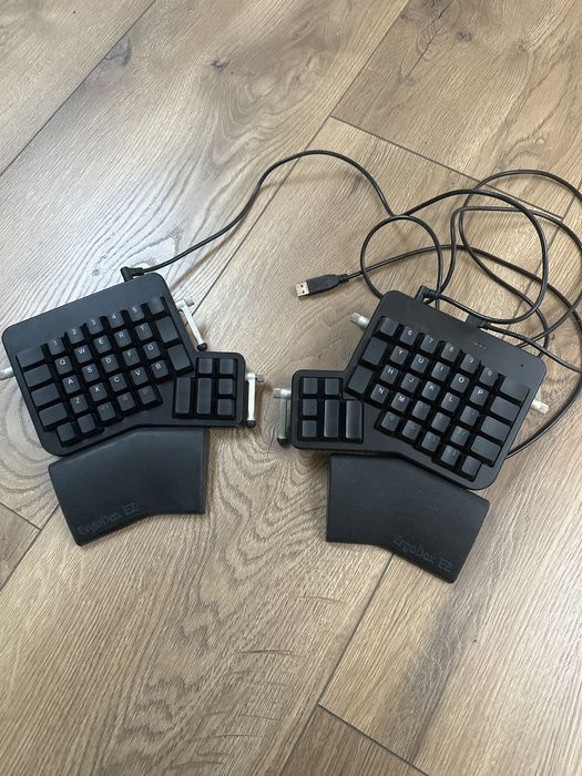 Klawiatura ergonomiczna Ergodox EZ z podkladkami